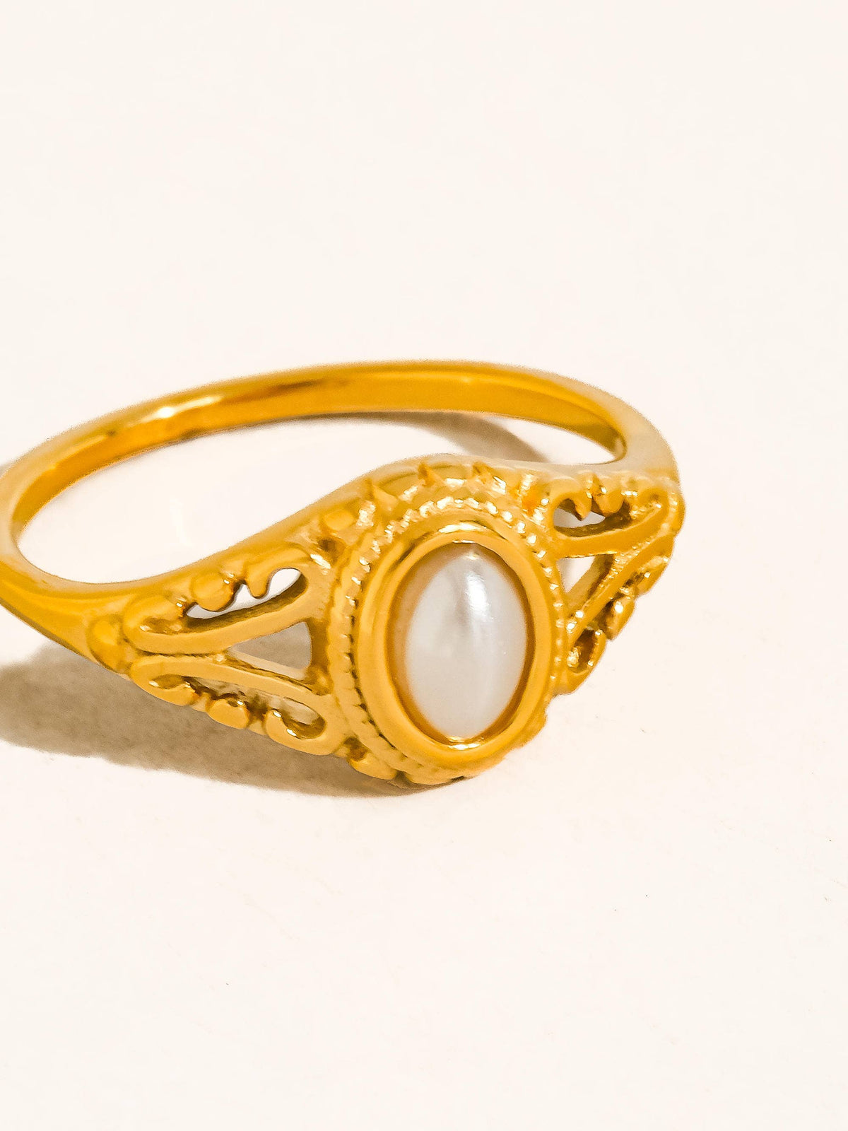 Blois Pearl Filigree Ring