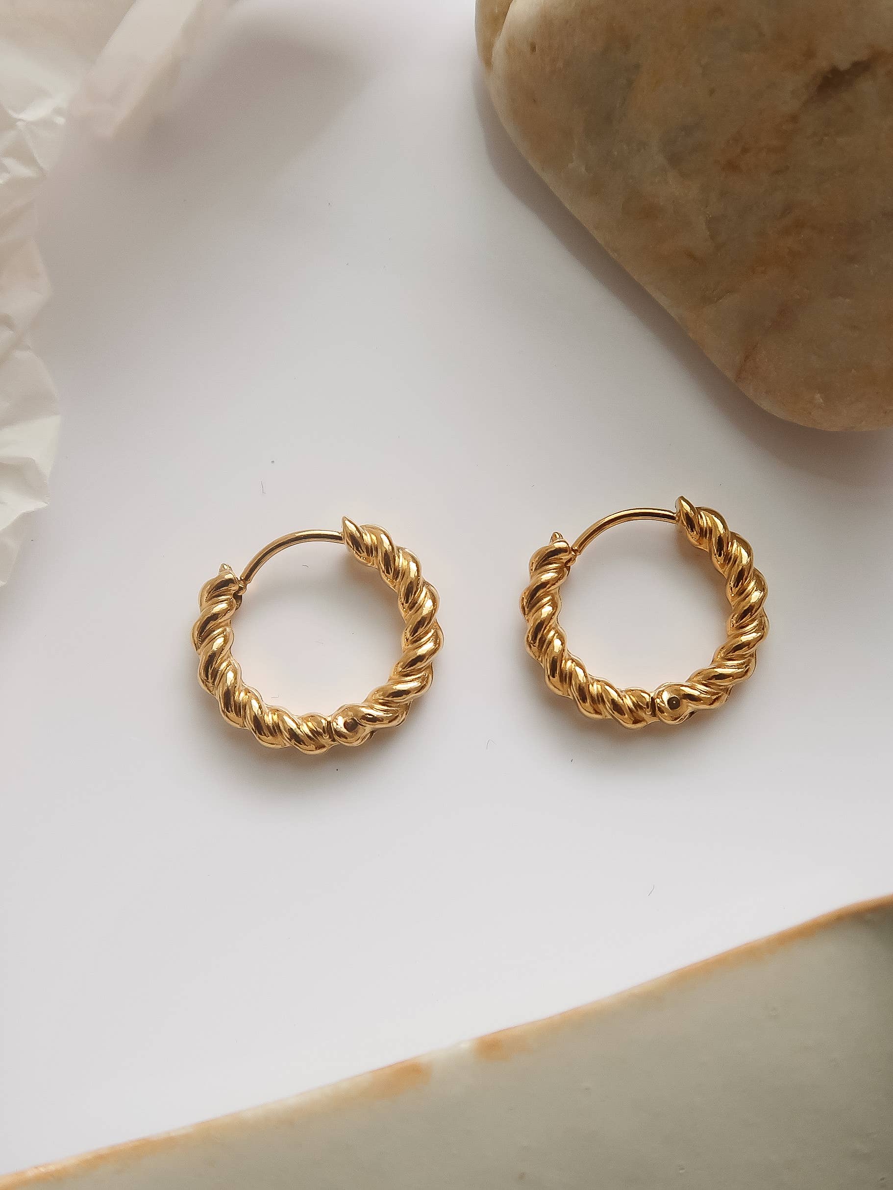 Cere Twisted Hoop Earrings