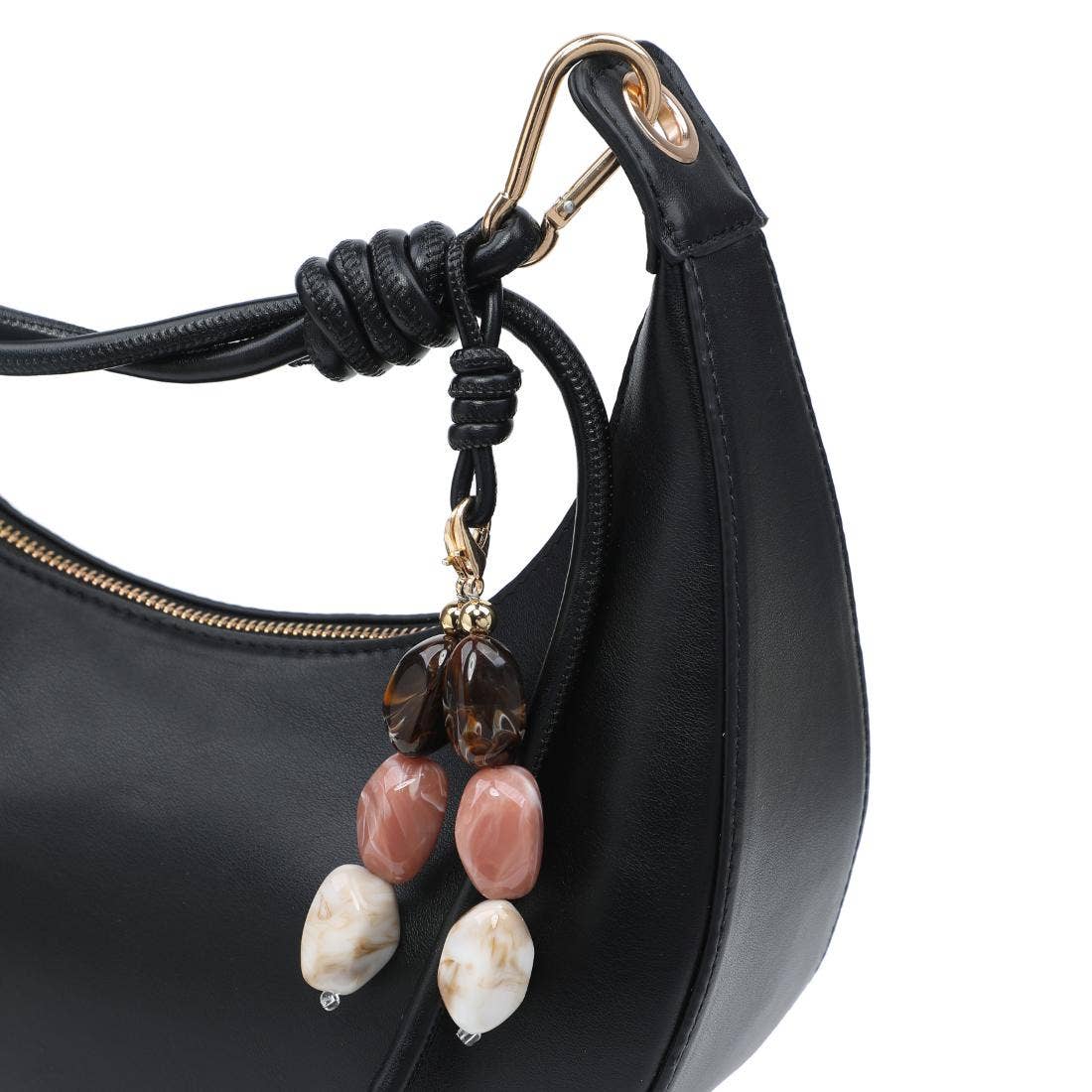 Emilia Hobo - Proper