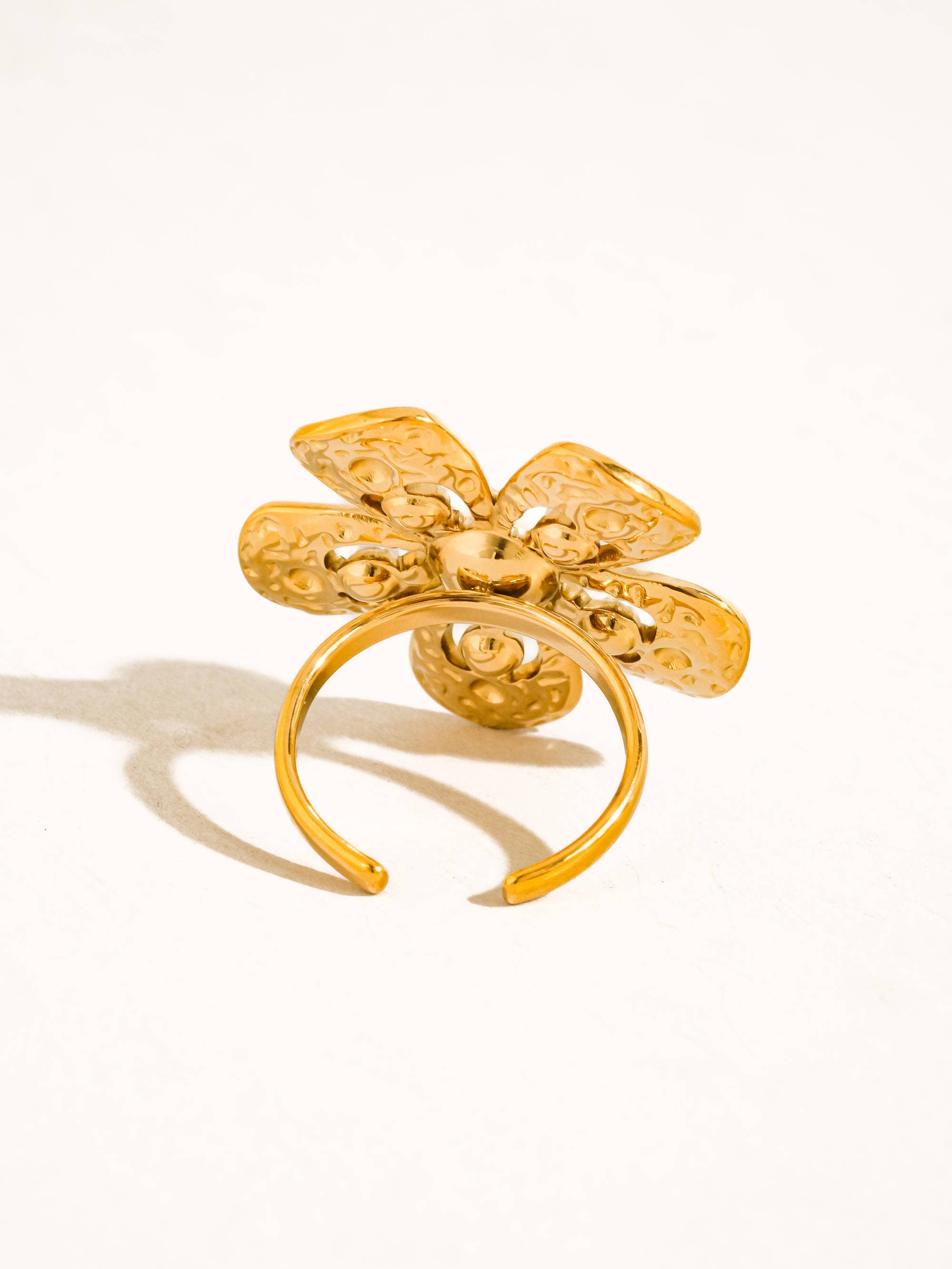 Eze Ring