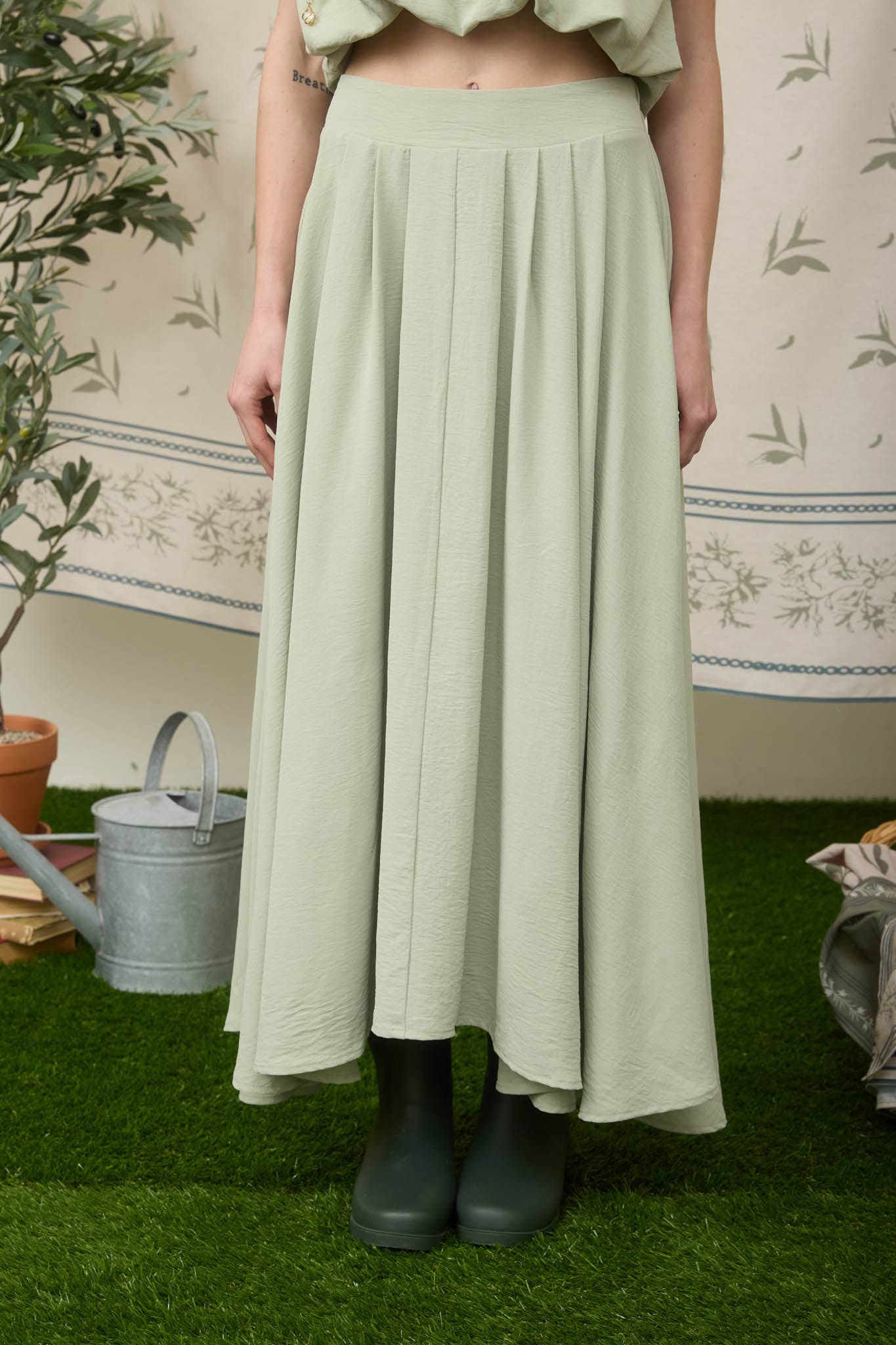 BOX PLEATED MIDI SKIRT - Proper