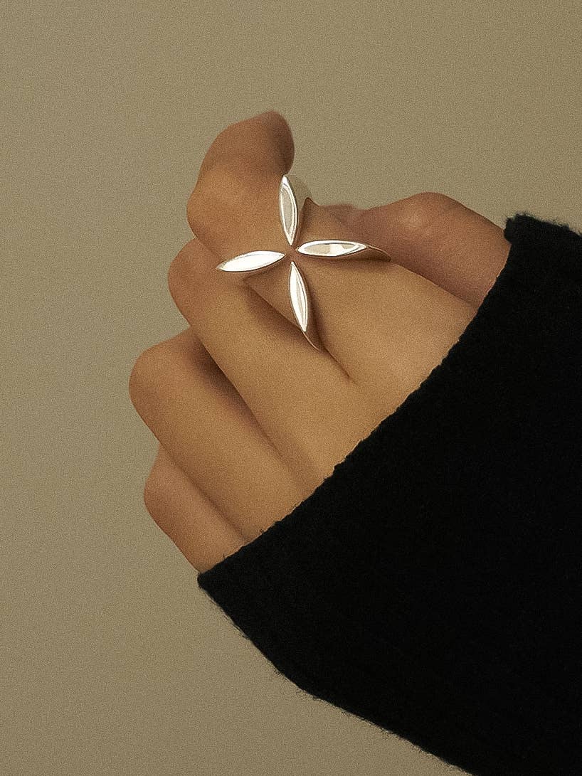 Peliah Ring