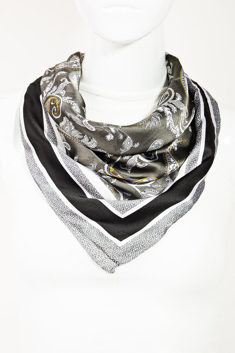 Nico Scarf - Proper