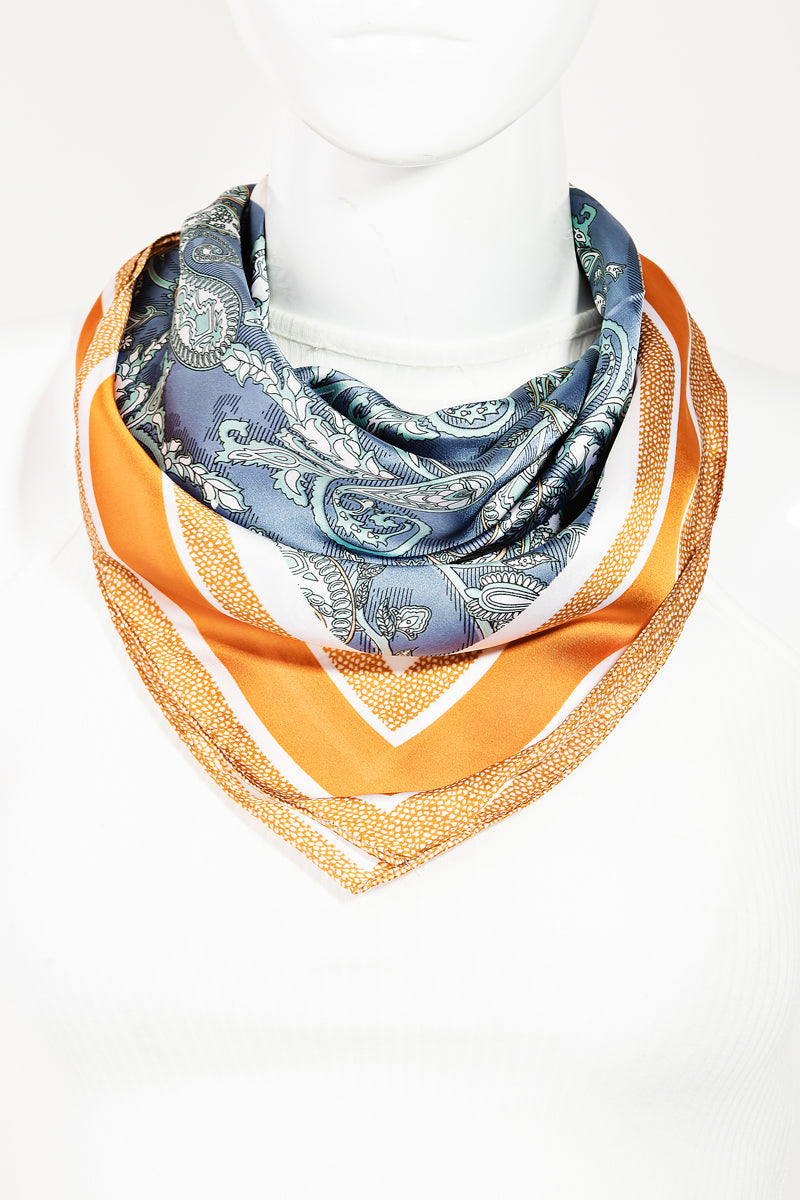 Nico Scarf - Proper