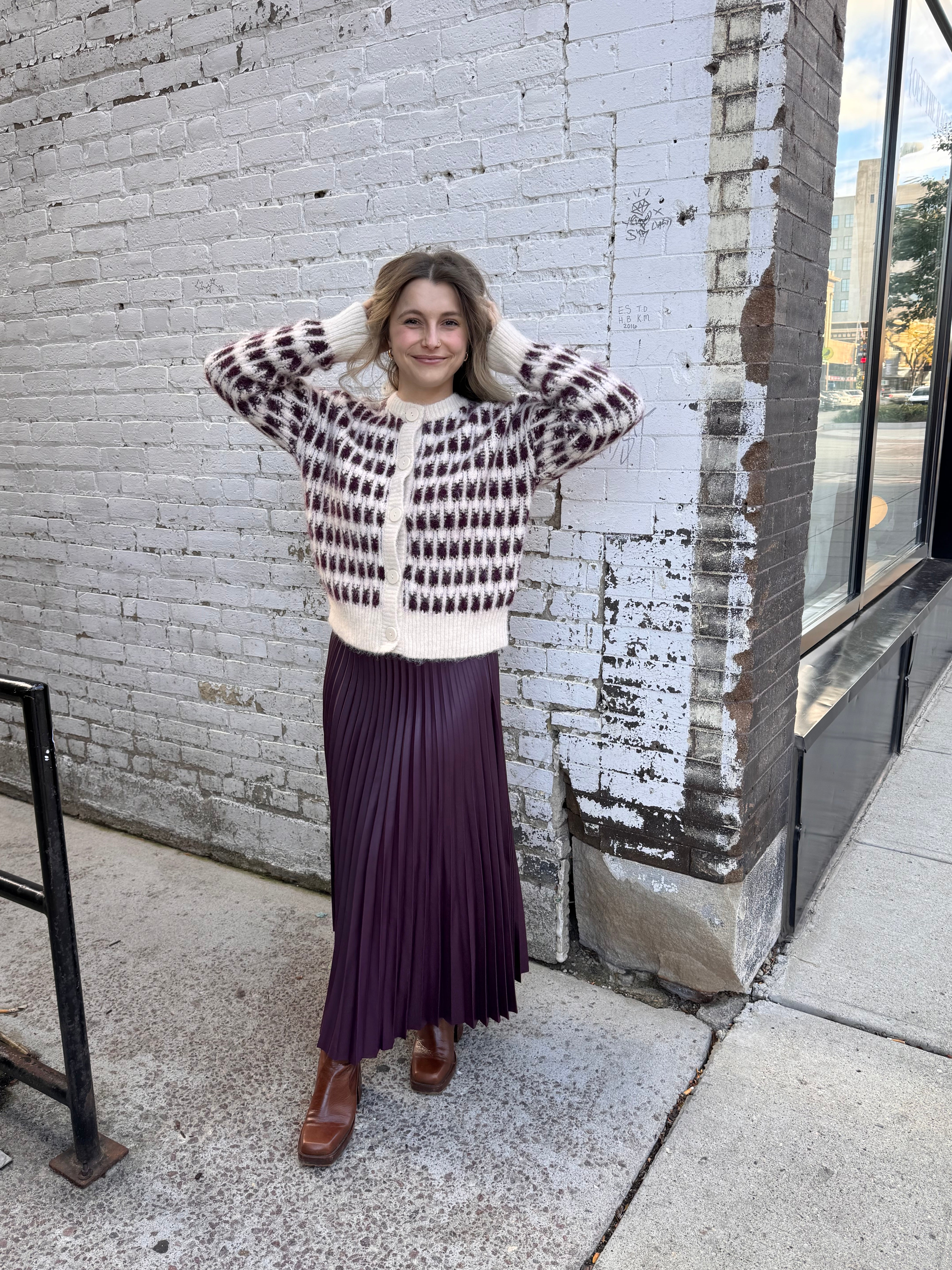 Lisa Cardigan - Proper