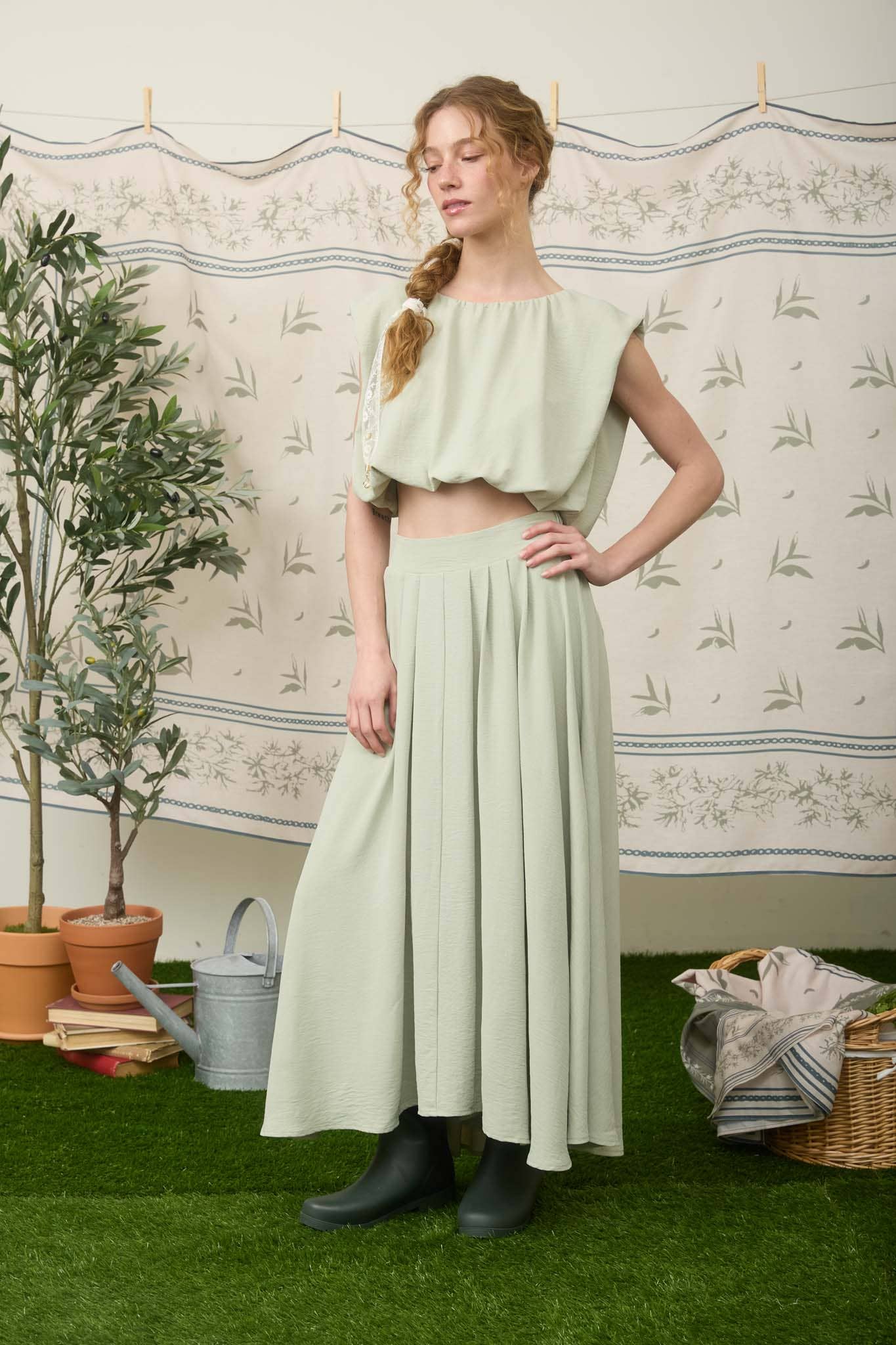 SLEEVELESS BALLOON CROP TOP - Proper