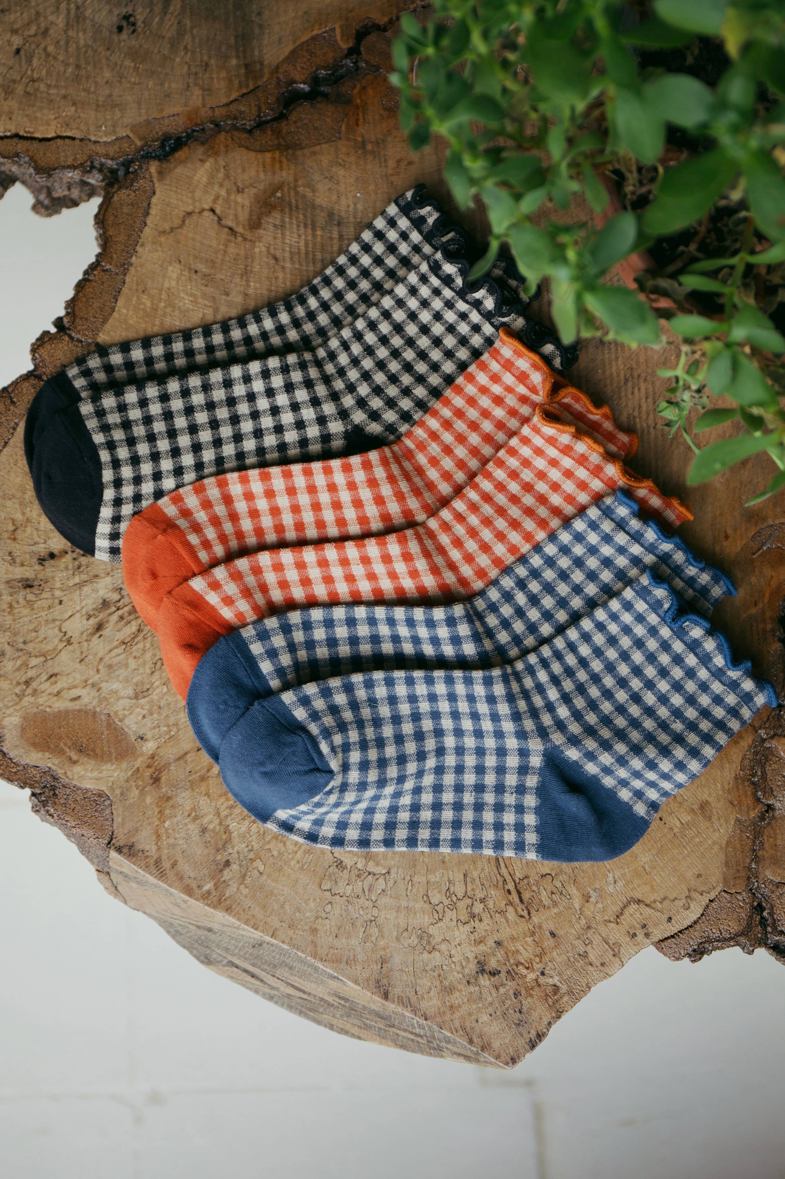 Ruffle Gingham Socks