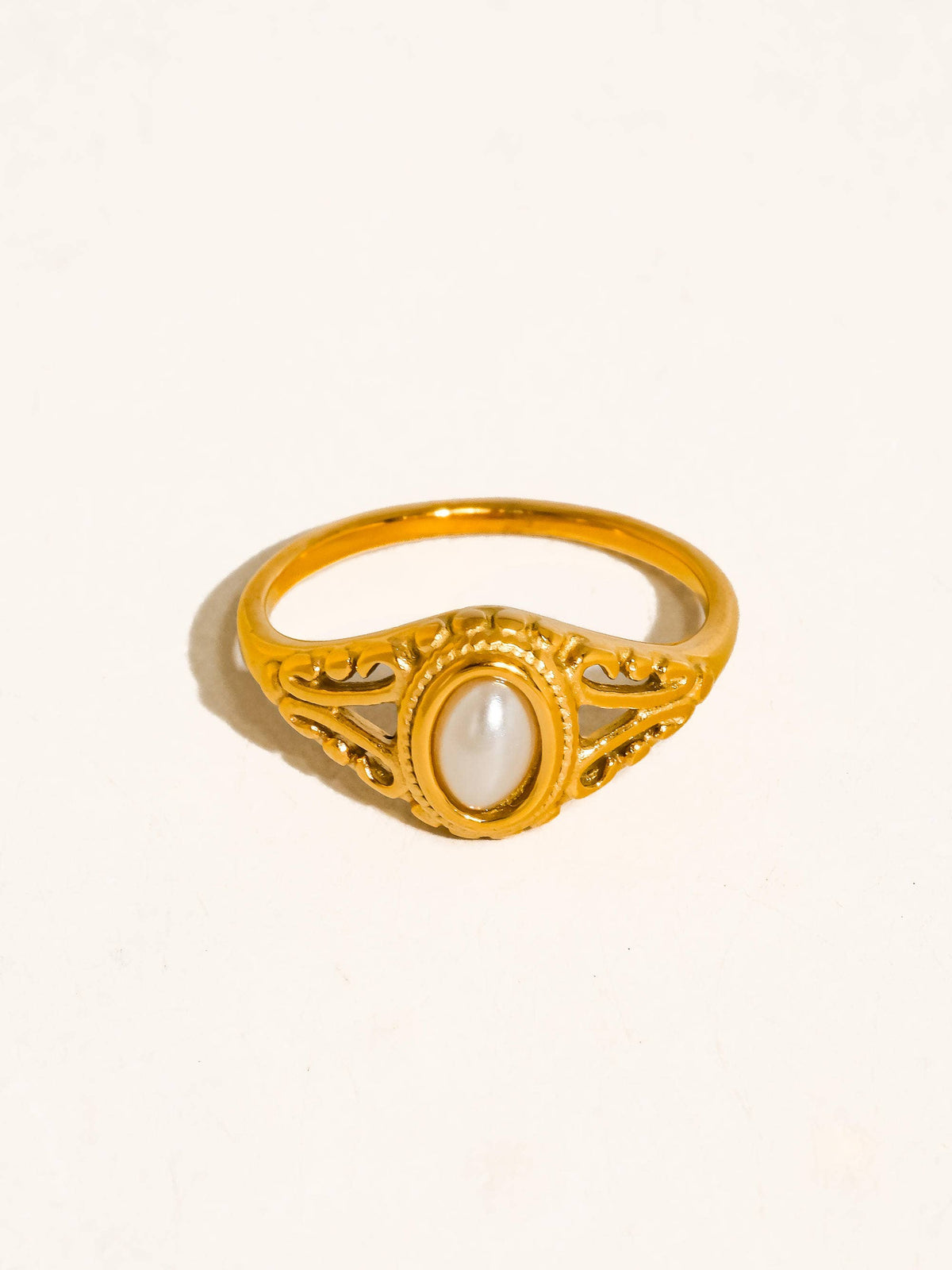 Blois Pearl Filigree Ring