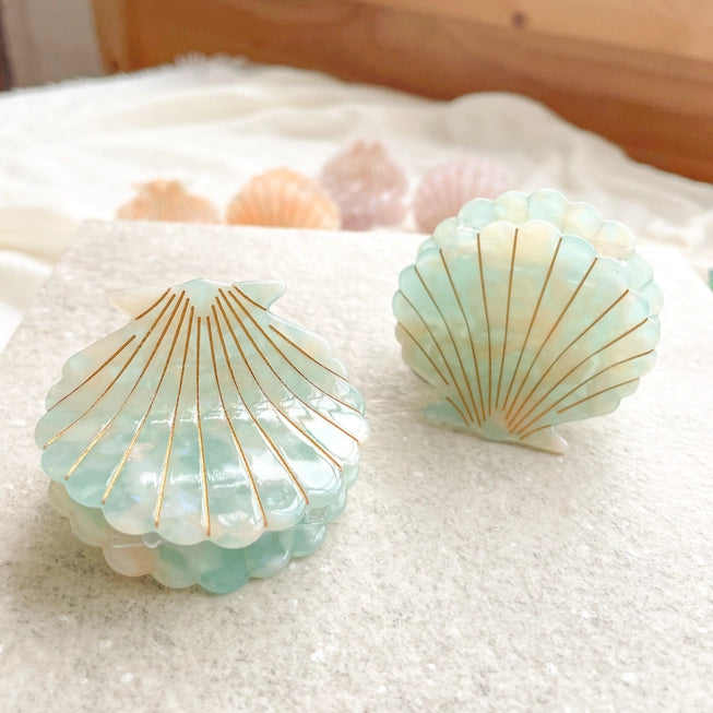 Oceane Medium Seashell Claw Clip - Proper