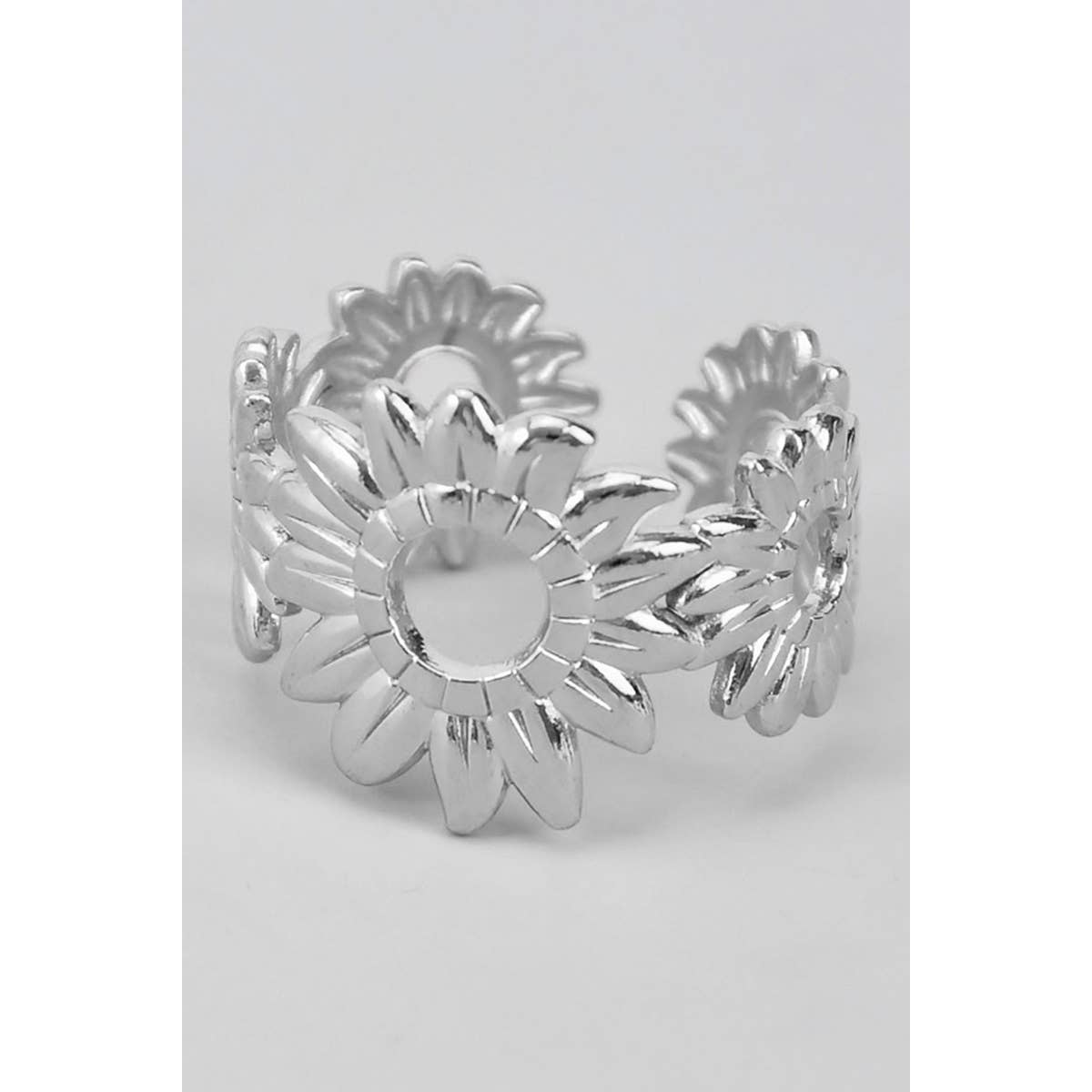 SUNFLOWER CUTOUT BRASS RING - Proper