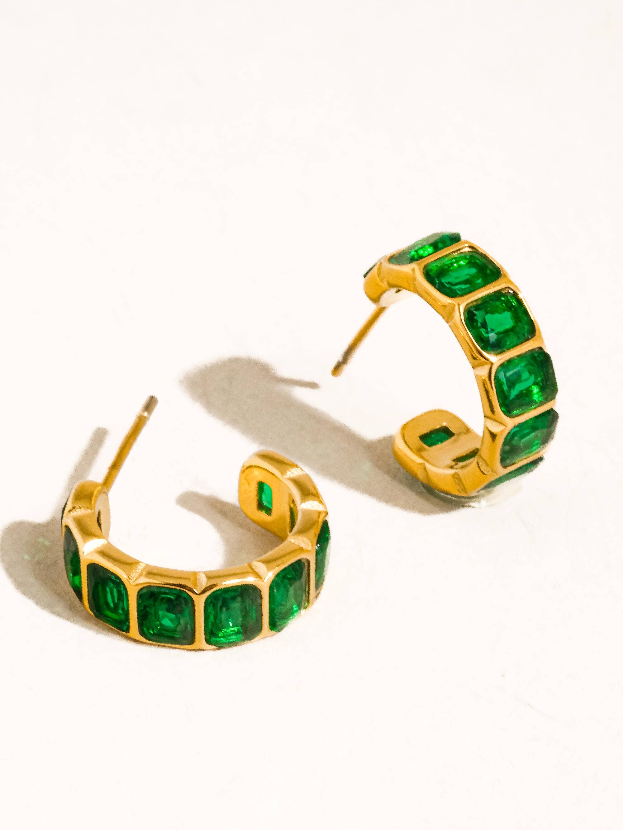Clariel 18K Gold Non-Tarnish Minimalist Hoop Earrings - Proper