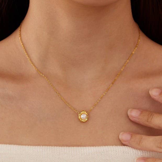 Lucy Necklace