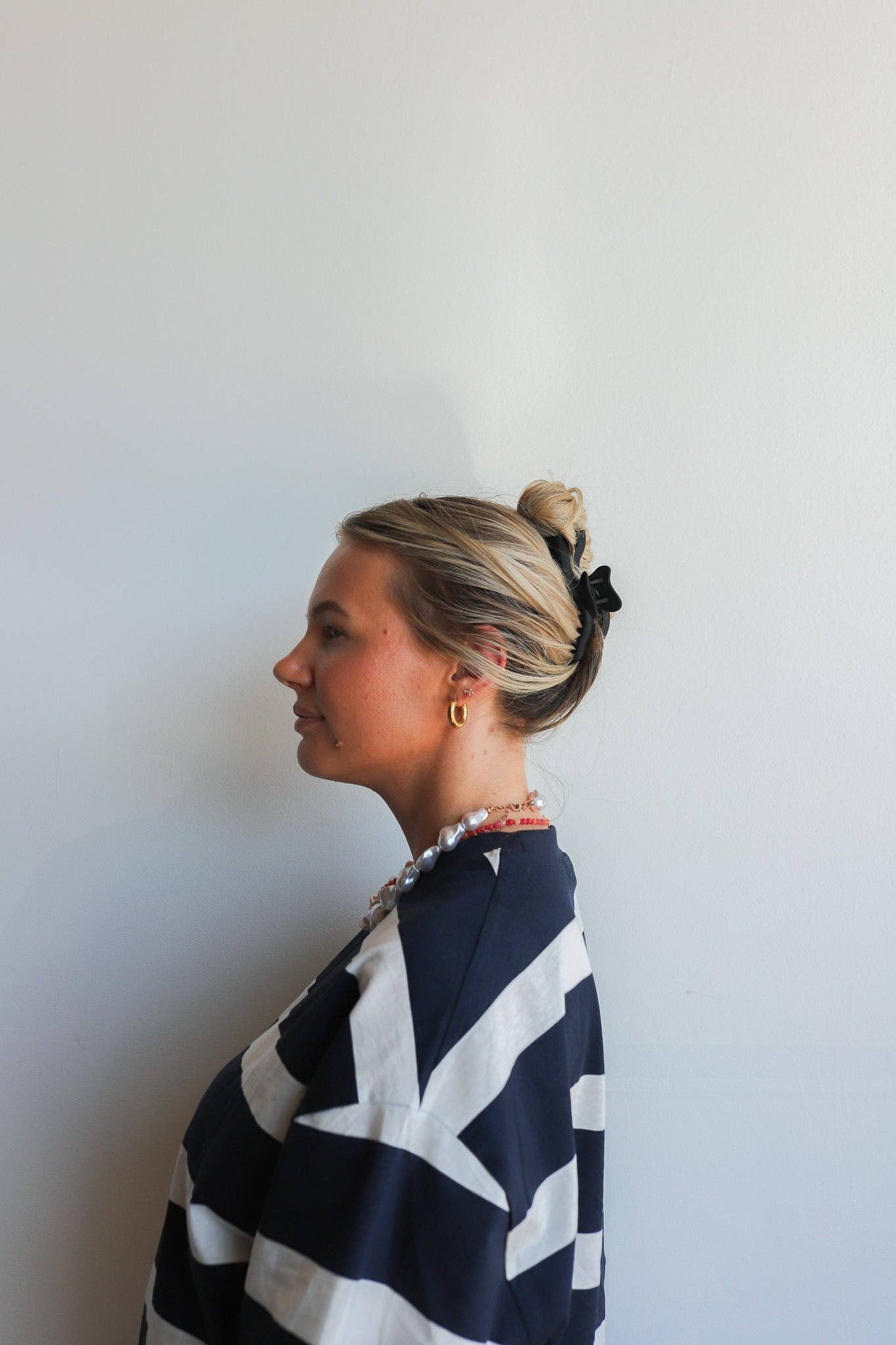 Kaxi Wavy Hold Everything Claw Clip - Proper