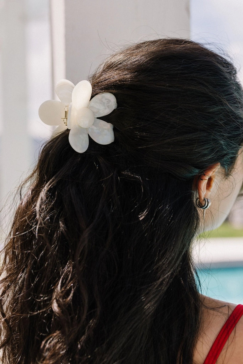 Pearly Flower Clip - Proper
