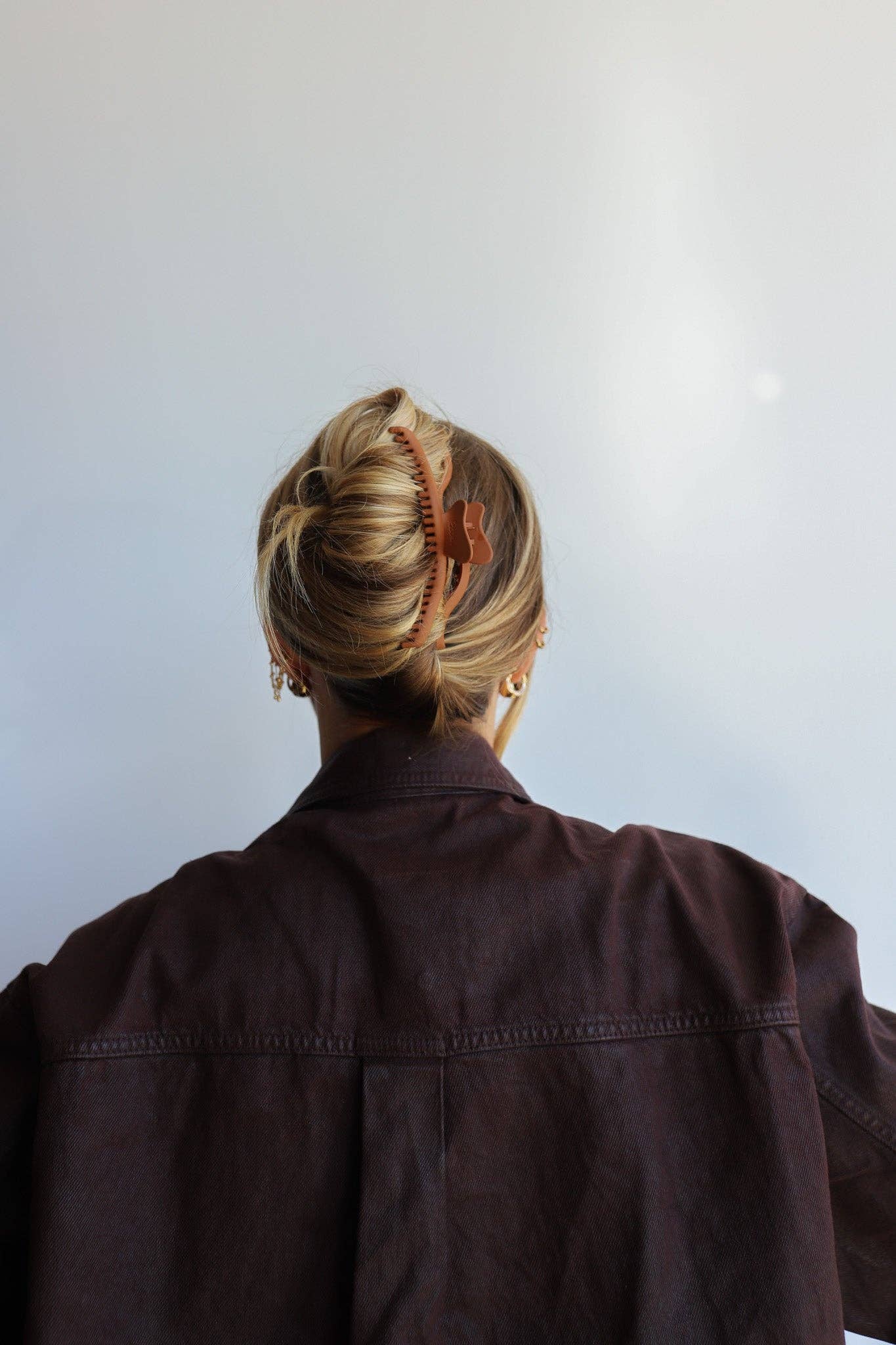 Kaxi Wavy Hold Everything Claw Clip - Proper