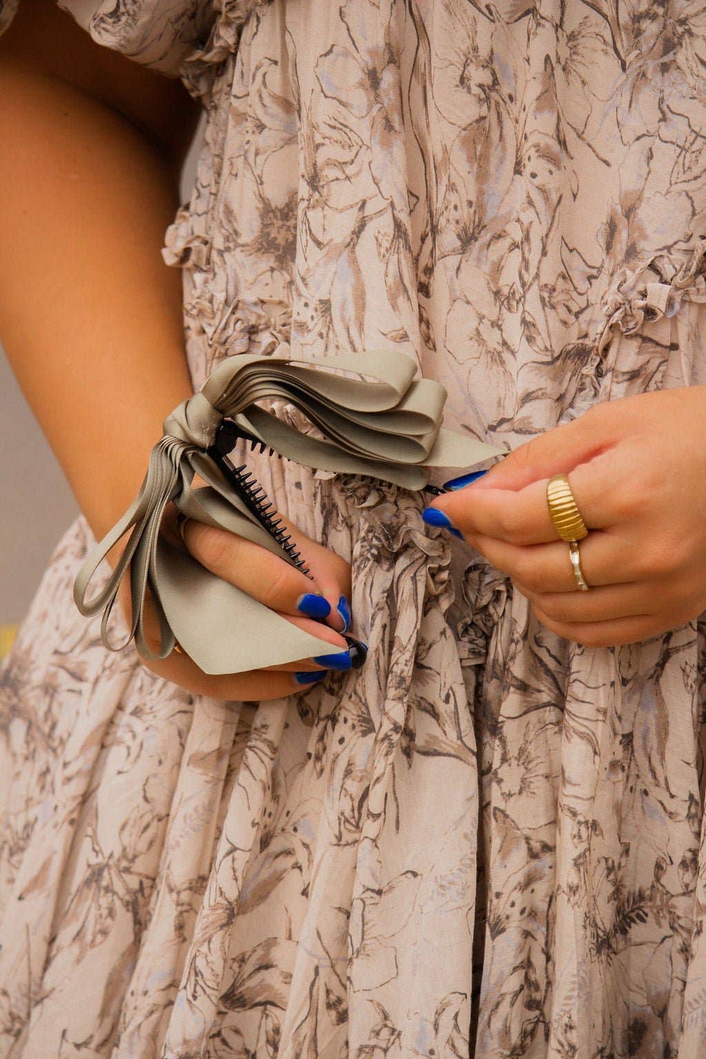 Ribbon Banana Claw Clip - Proper