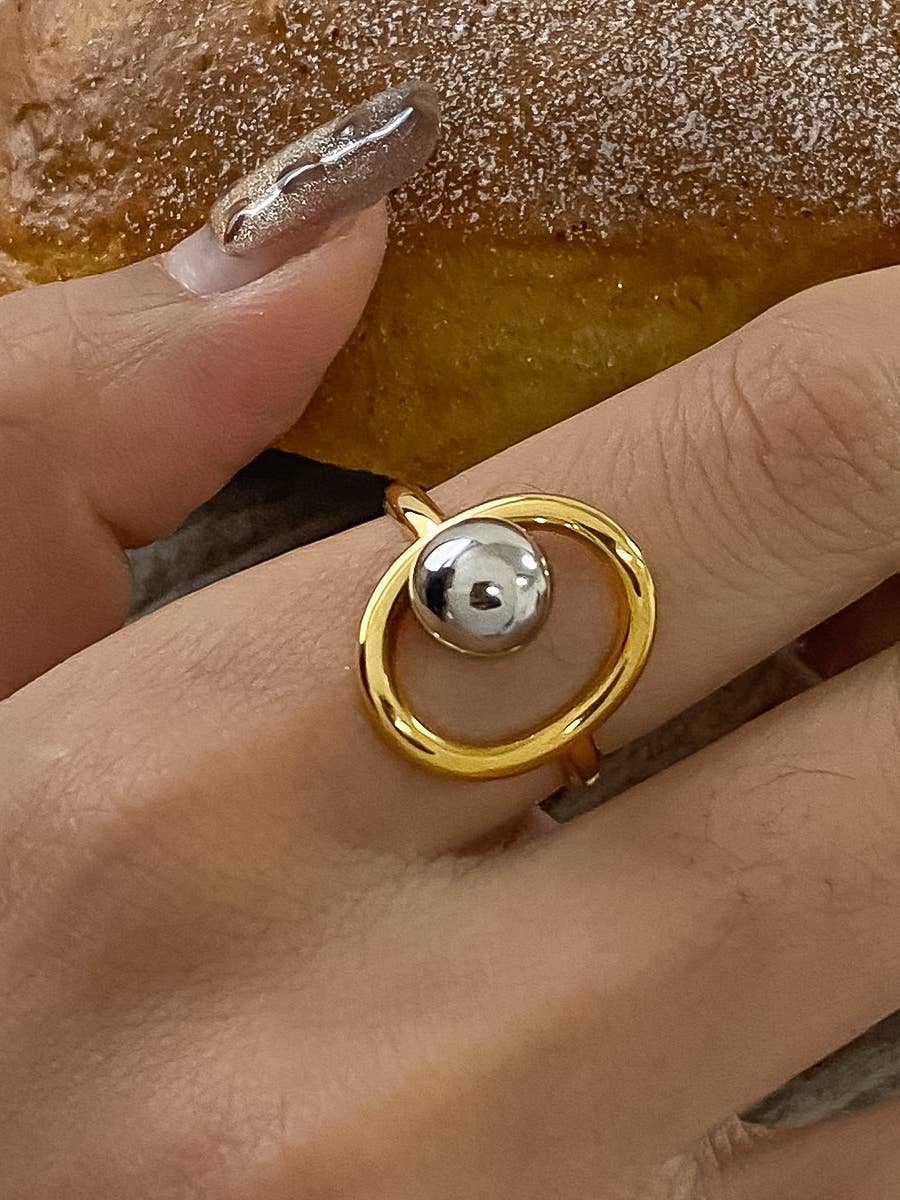 Sibylle Two Tone Round Ring