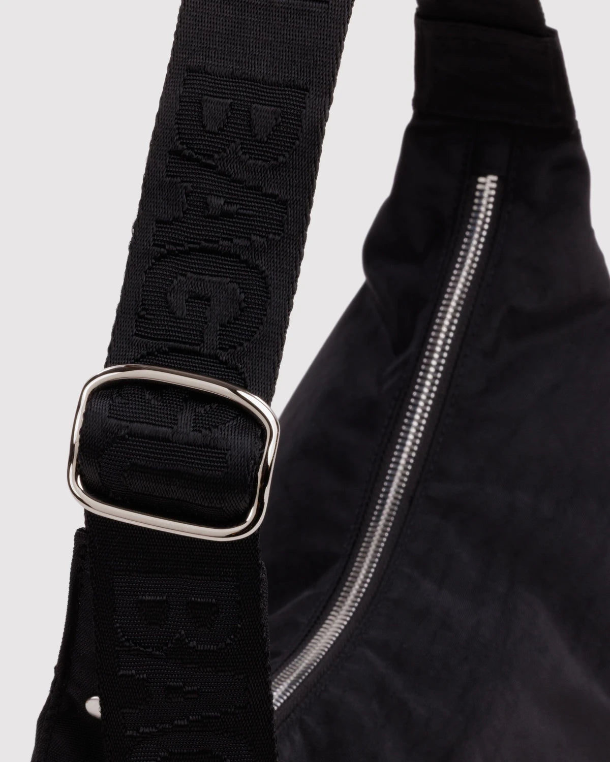 Baggu Medium Nylon Crescent Bag - Studs