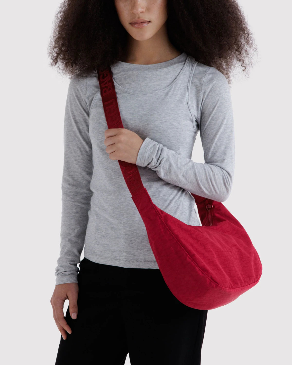 Baggu Medium Nylon Crescent Bag - Cherry
