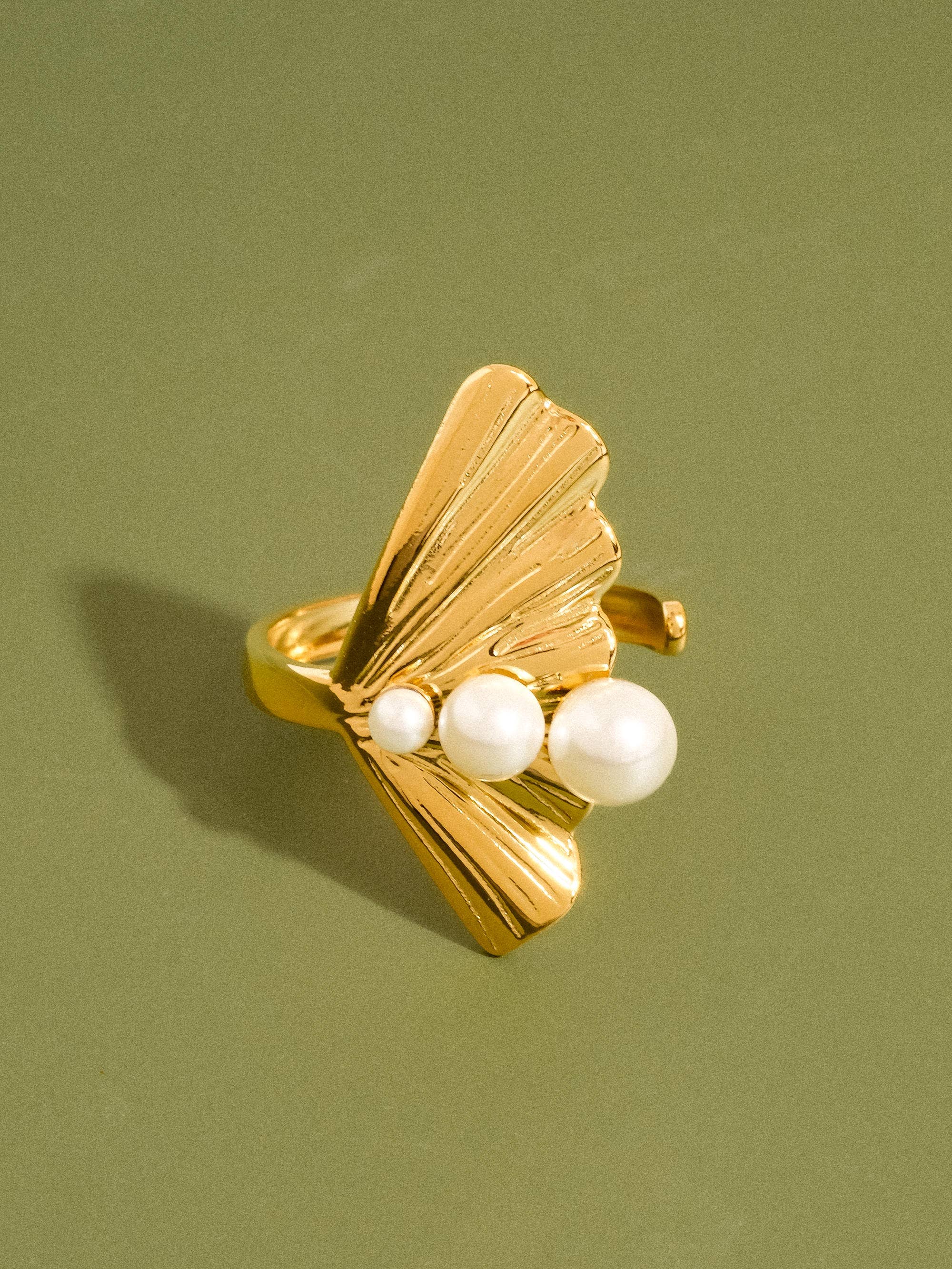 Kala 18K Gold Non-Tarnish Sculptural Pearl Statement Ring - Proper