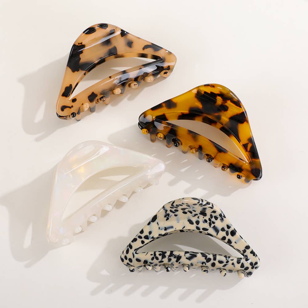 Demi Curved Triangle Claw Clip - Proper