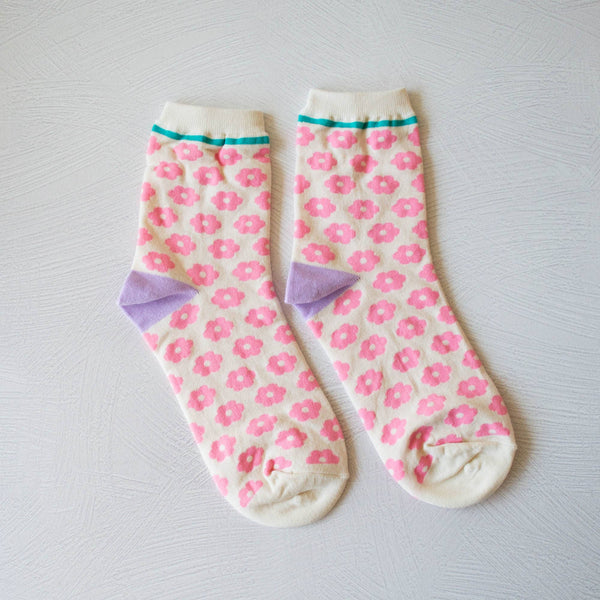 Daisy Flower Casual Socks: Cream/Pink - Proper